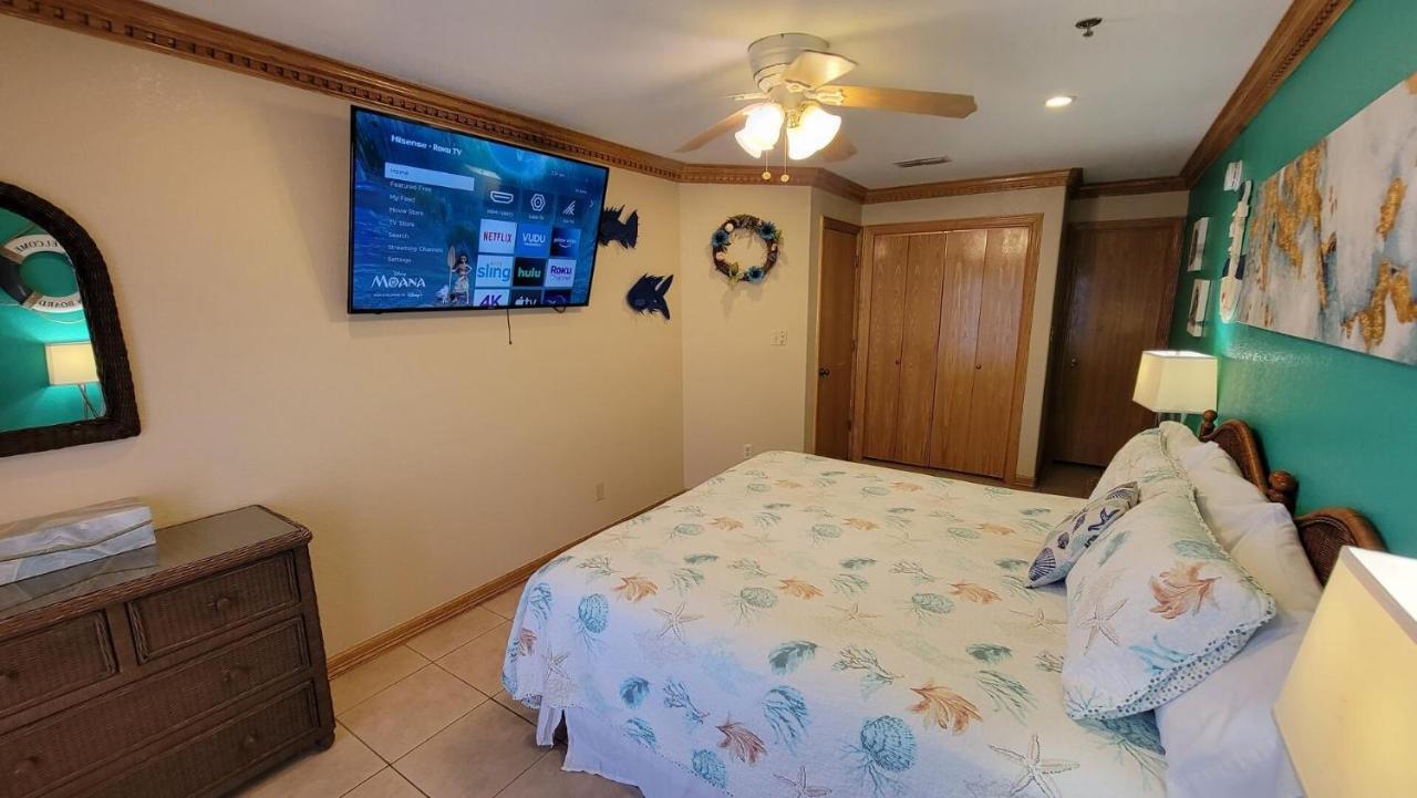 Cozy 2 Bedroom With Big Pool - Campeche Triplex Unit C Home South Padre Island Exterior foto