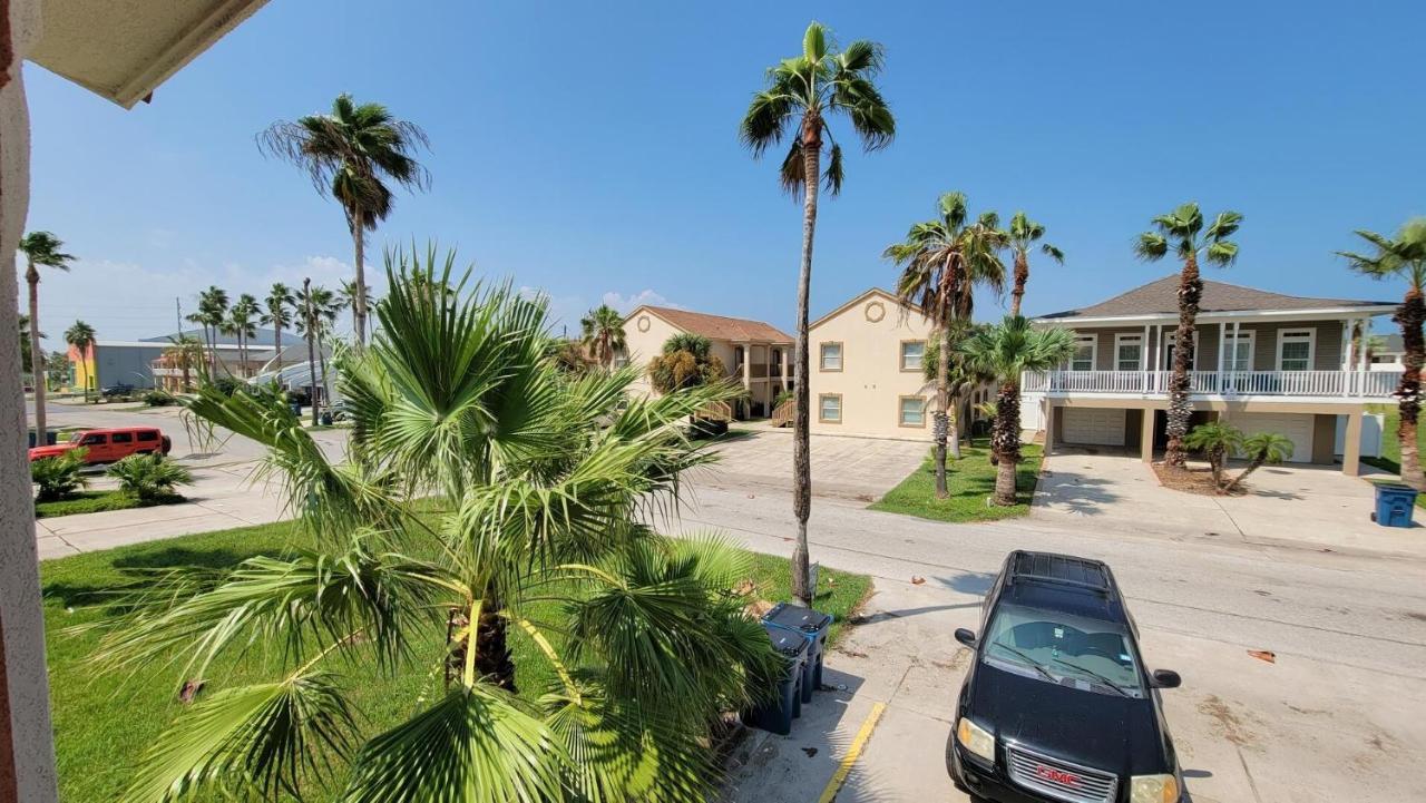 Cozy 2 Bedroom With Big Pool - Campeche Triplex Unit C Home South Padre Island Exterior foto