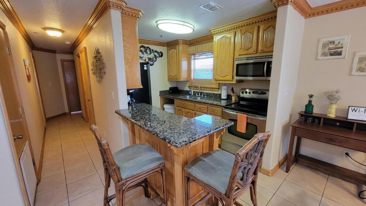Cozy 2 Bedroom With Big Pool - Campeche Triplex Unit C Home South Padre Island Exterior foto