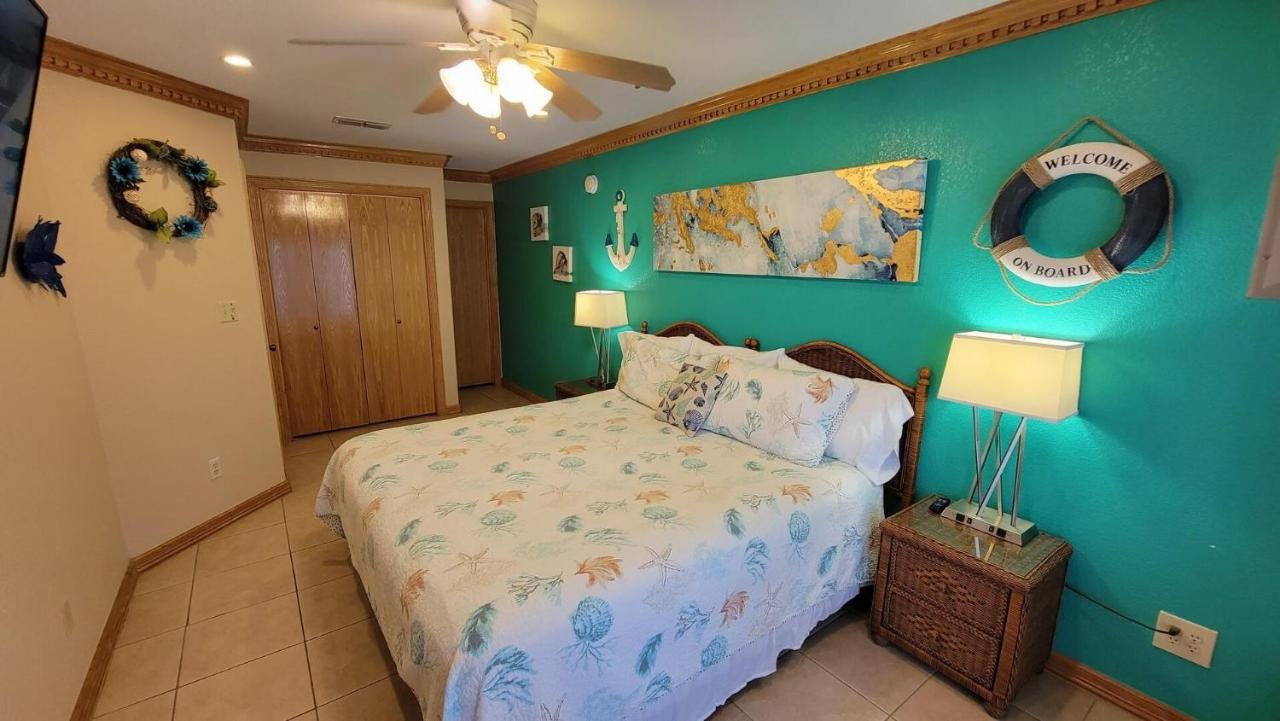 Cozy 2 Bedroom With Big Pool - Campeche Triplex Unit C Home South Padre Island Exterior foto